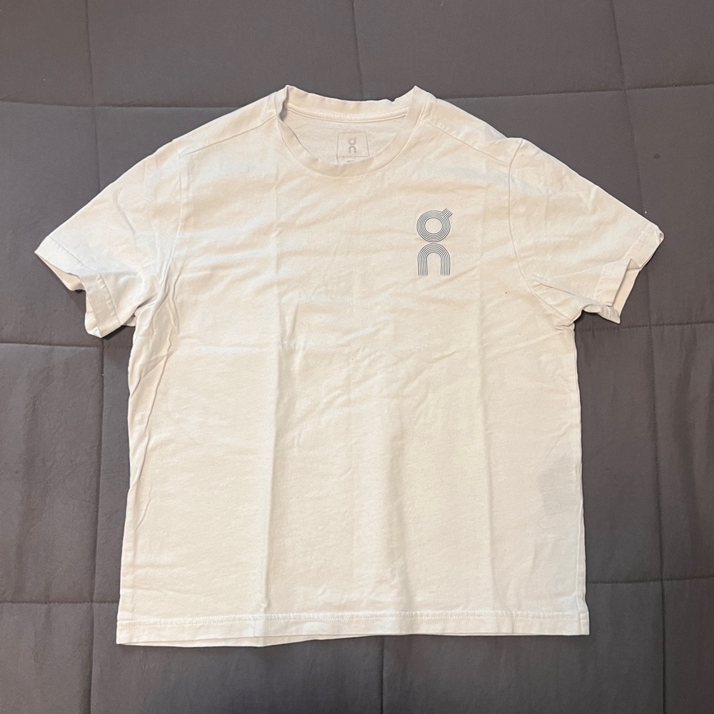 On Running graphic tee